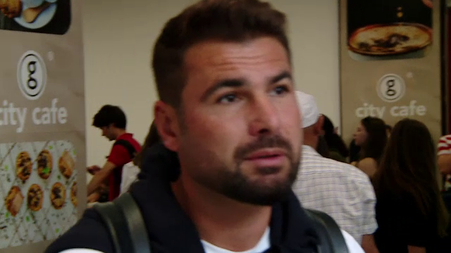 Cu un zâmbet larg, Adi Mutu a plecat spre Azerbaidjan pentru a semna cu Neftchi Baku_11