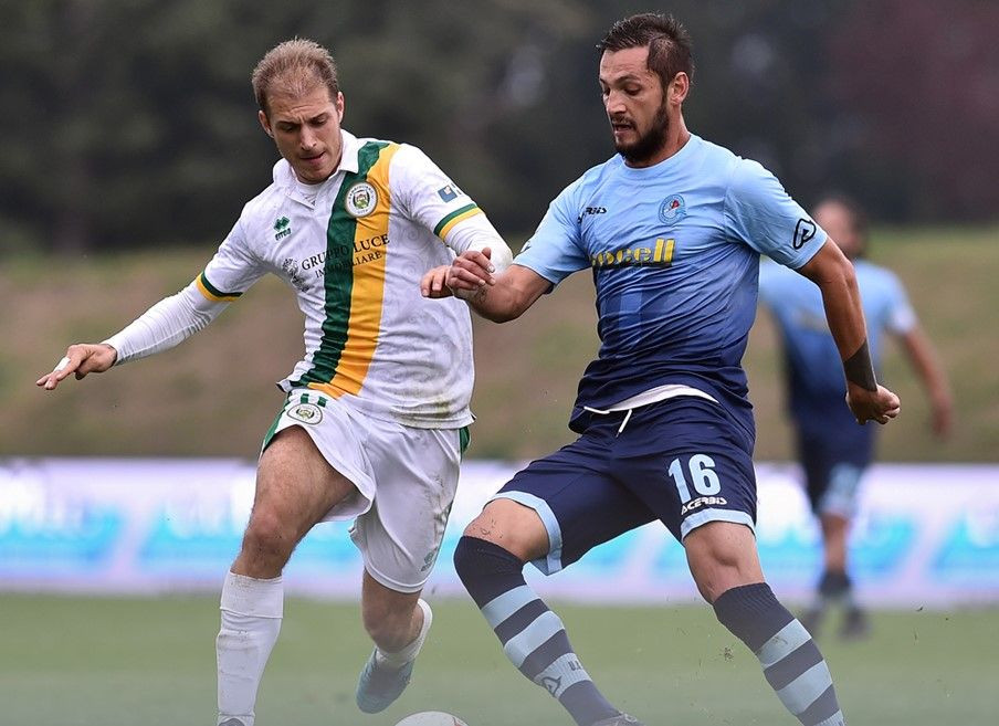 Pe urmele lui Ștefan Radu! Fundașul rom&acirc;n din Italia care ajunge la 8 sezoane consecutive &icirc;n tricoul &rdquo;celeștilor&rdquo;