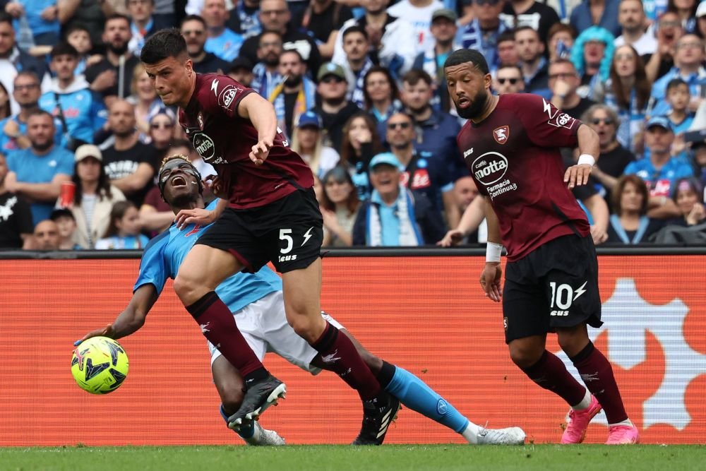 ”Bijuterie”! Cei trei fotbaliști români care nu contează pentru echipa noastră națională au început pregătirea cu echipa din Serie A_13