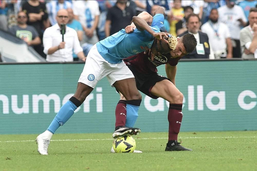 ”Bijuterie”! Cei trei fotbaliști români care nu contează pentru echipa noastră națională au început pregătirea cu echipa din Serie A_14
