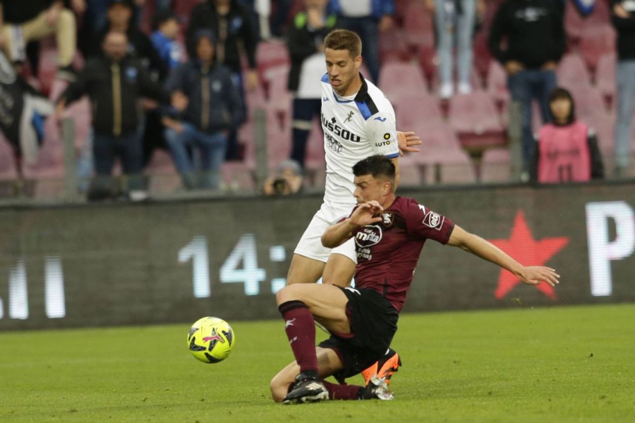 ”Bijuterie”! Cei trei fotbaliști români care nu contează pentru echipa noastră națională au început pregătirea cu echipa din Serie A_19