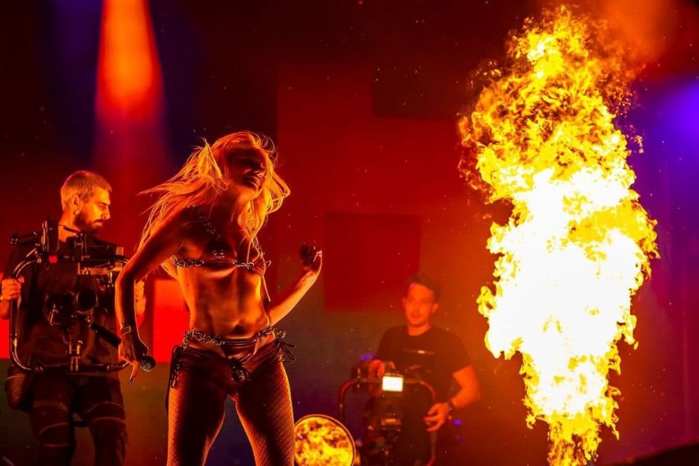 Alexandra Stan a spus tot după ce a apărut cu George Pușcaș în vacanță! Explicațiile cântăreței  _7