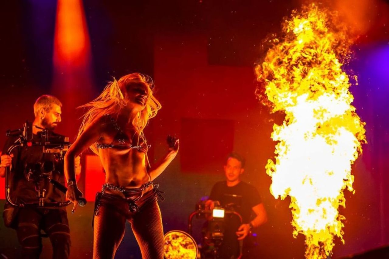 Alexandra Stan a spus tot după ce a apărut cu George Pușcaș în vacanță! Explicațiile cântăreței _6