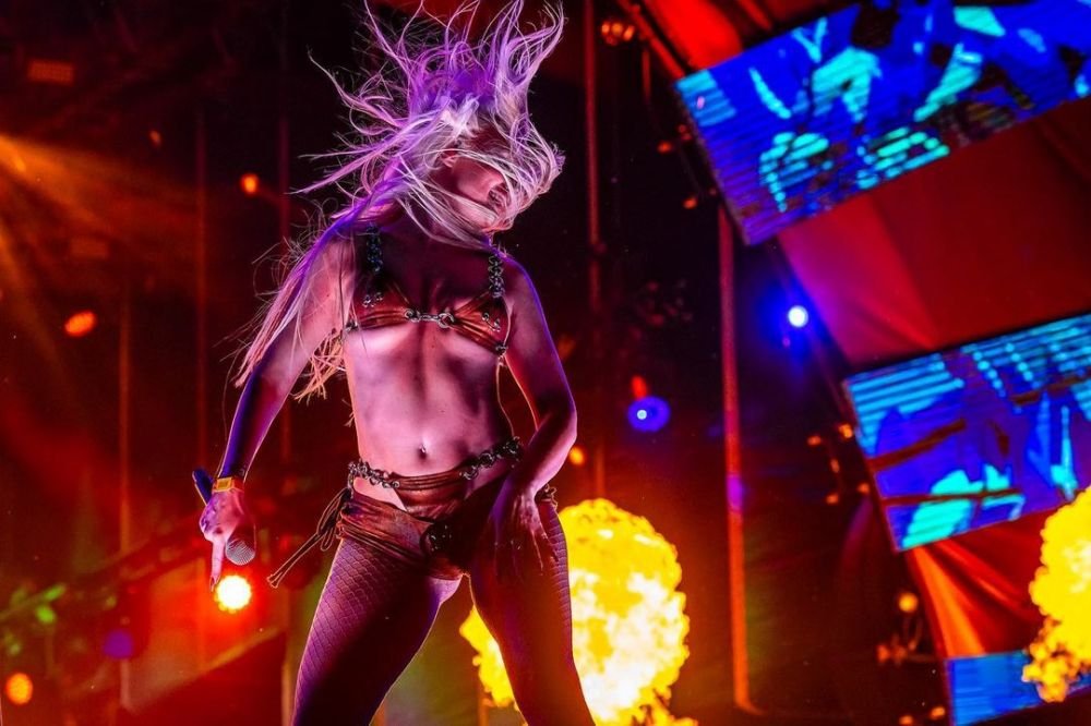 Alexandra Stan a spus tot după ce a apărut cu George Pușcaș în vacanță! Explicațiile cântăreței  _9