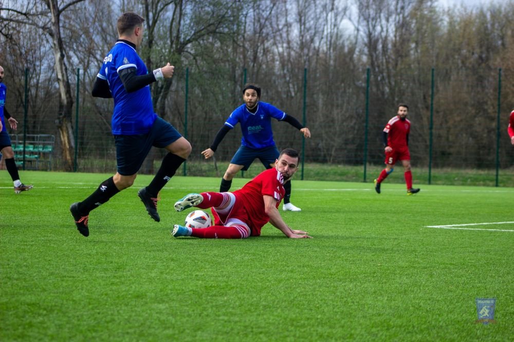 Românul care a emigrat în Polonia și a fondat un club de fotbal multinațional pe care l-a dus în „cupele europene”_9