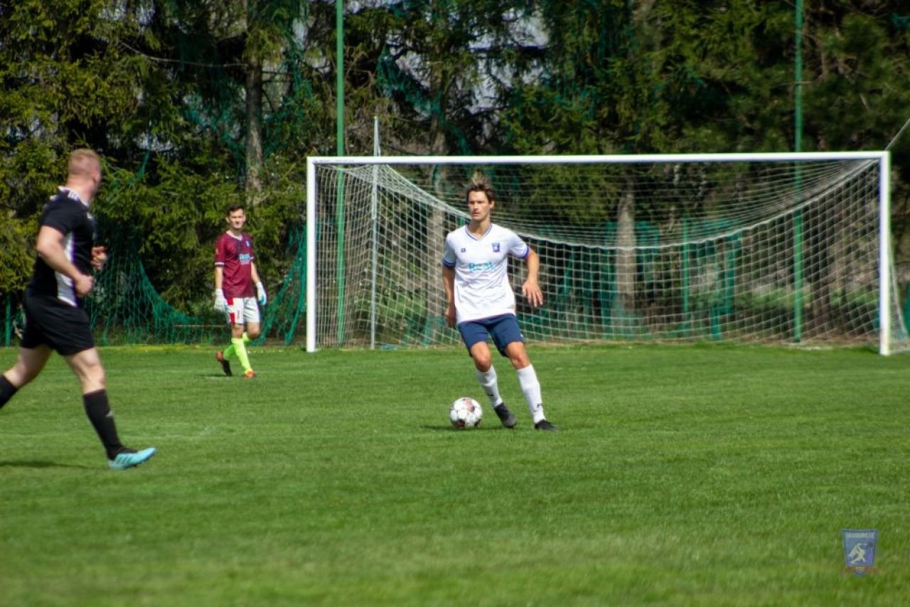 Românul care a emigrat în Polonia și a fondat un club de fotbal multinațional pe care l-a dus în „cupele europene”_12