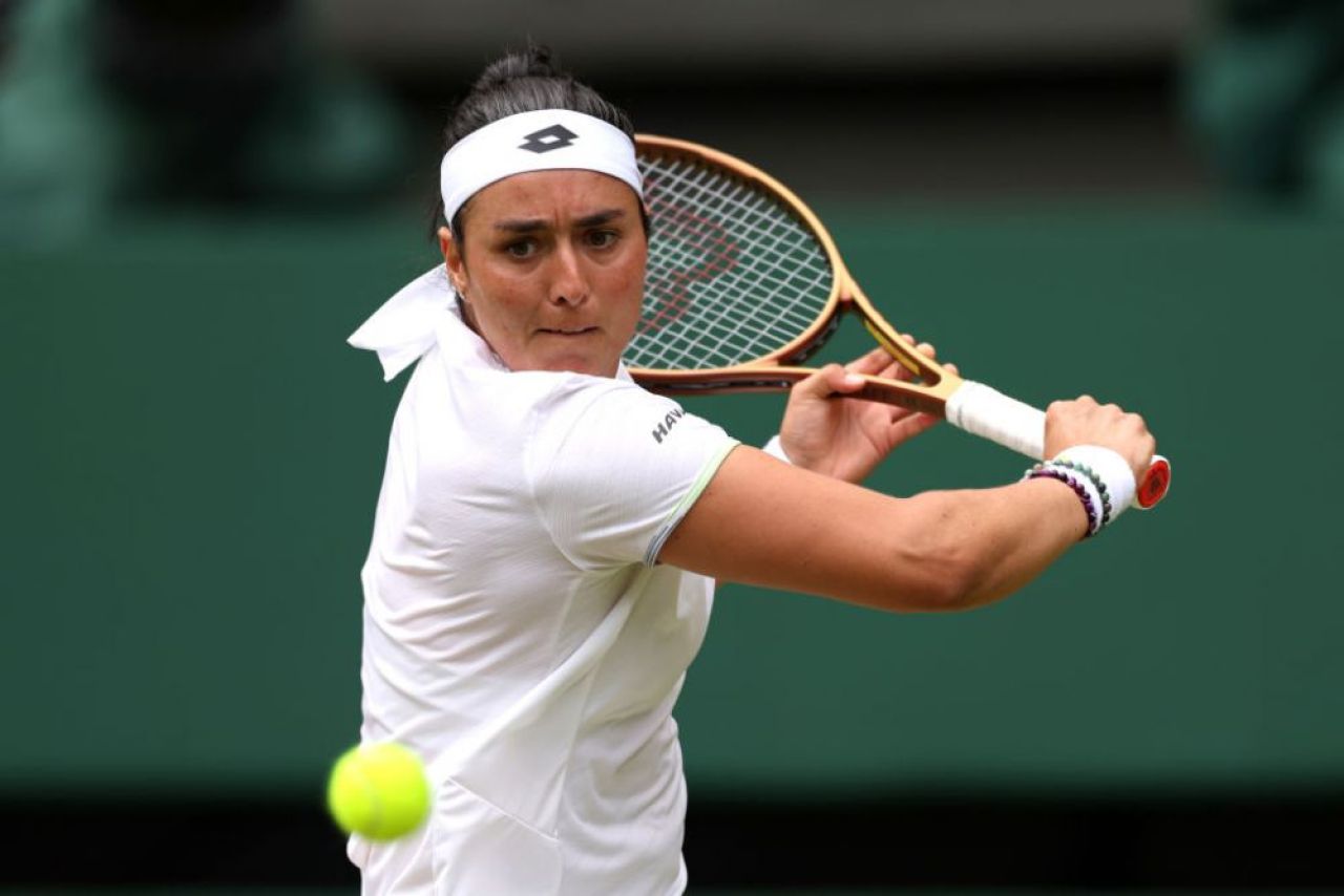 După Kvitova, Cehia are o nouă campioană la Wimbledon. Vondrousova a învins-o pe Jabeur în minimum de seturi_4