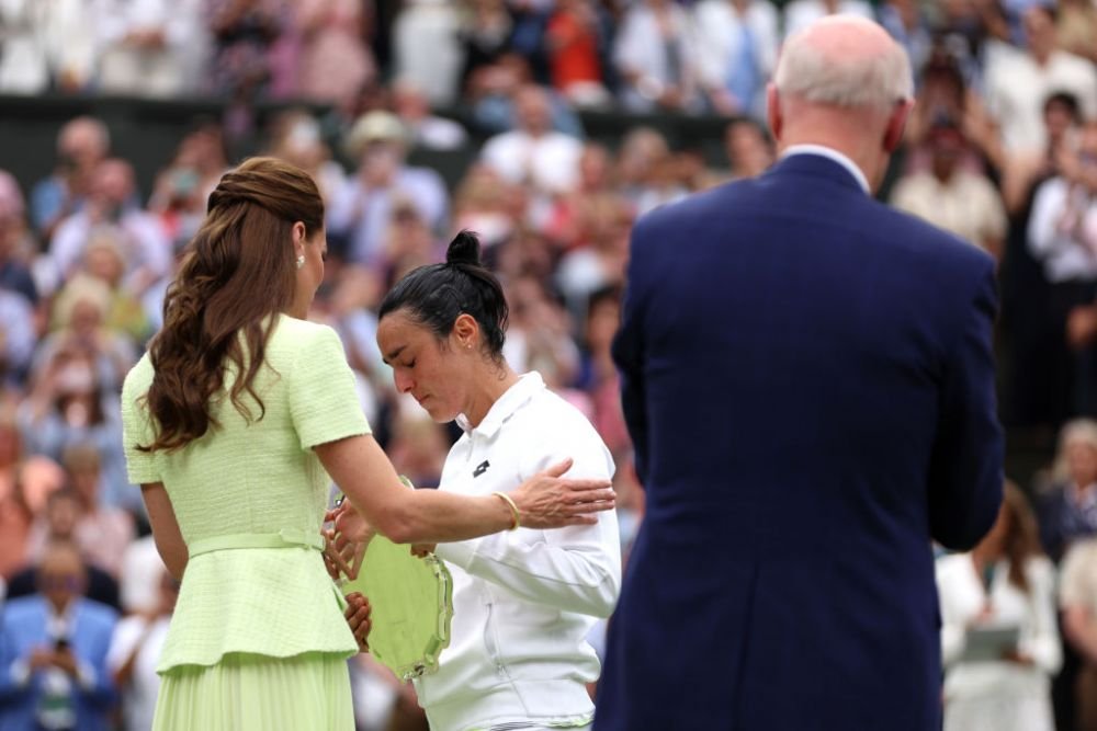 Genul programului: dramă. Imaginea zilei vine din partea finalistei învinse a turneului de la Wimbledon _5