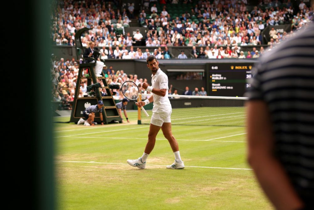 Show &icirc;n primul set al finalei Wimbledon: Djokovic și Alcaraz au ridicat &icirc;n picioare spectatorii