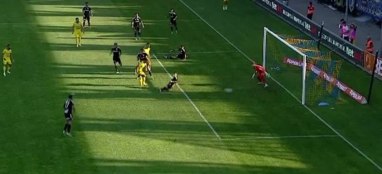 Petrolul Ploiești - 'U' Cluj 1-1. Spectacol la Ploiești: Budescu a ratat un penalty și două ocazii mari pe final_5