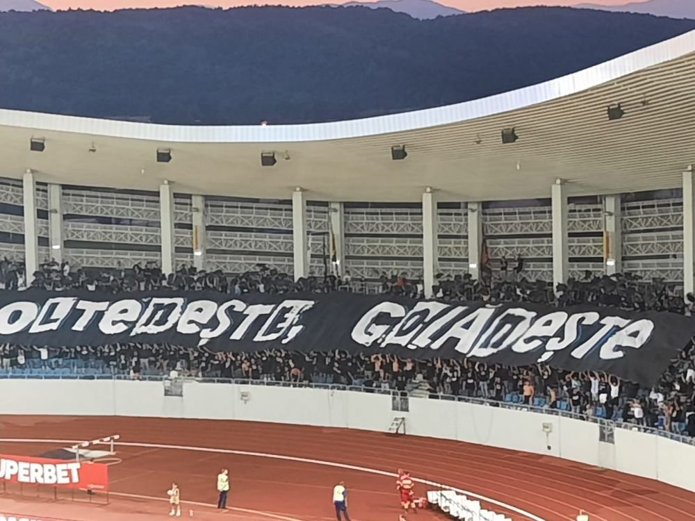 Cum arătau tribunele înainte de FCU Craiova - FCSB! Oltenii au anunțat ”sold-out” înainte de meci_5