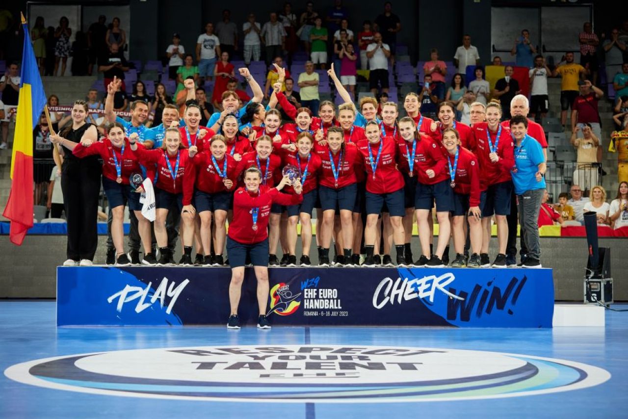 România, la același nivel cu marile puteri europene. Cum ne menținem? Caramavrov scrie despre performanța tinerelor tricolore la Campionatul European de handbal_3