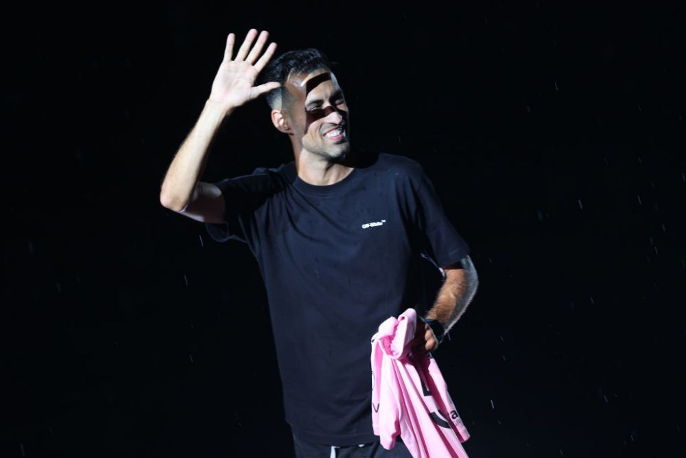 Spectacol total la prezentarea lui Messi și Busquets la Inter Miami! Momentul a fost amânat inițial de o furtună _16