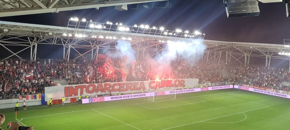Atmosferă superbă realizată de fanii lui Dinamo pe 