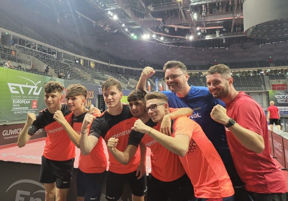 România joacă azi pentru medaliile de aur la Campionatele Europene de tenis de masă și cu fetele, și cu băieții!_6