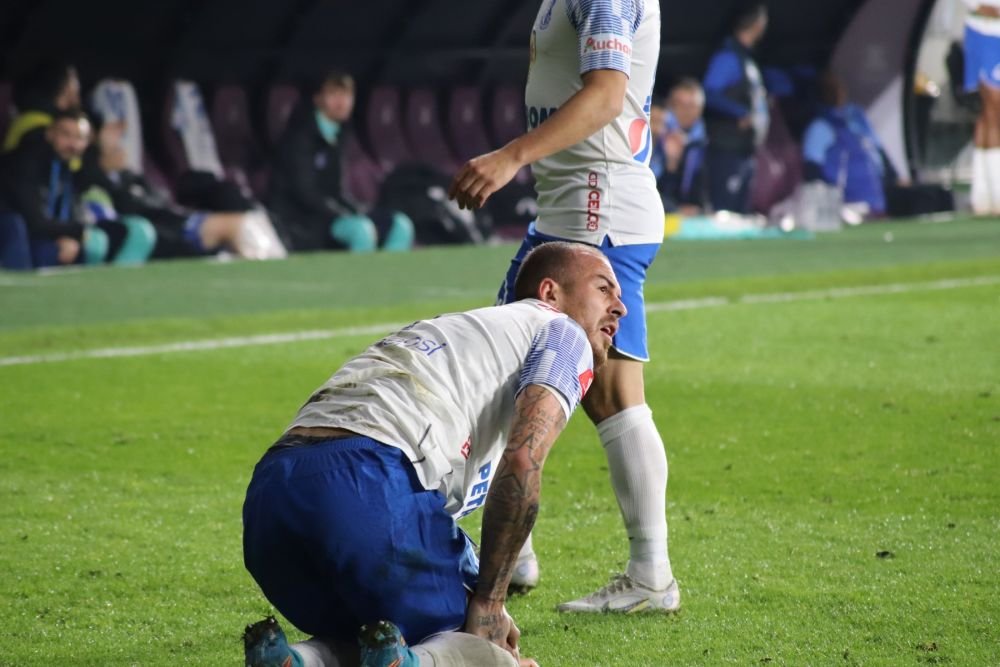 Tricouri fără nume, regres fotbalistic și o eliminare rușinoasă pentru campioana unui fotbal fake_6