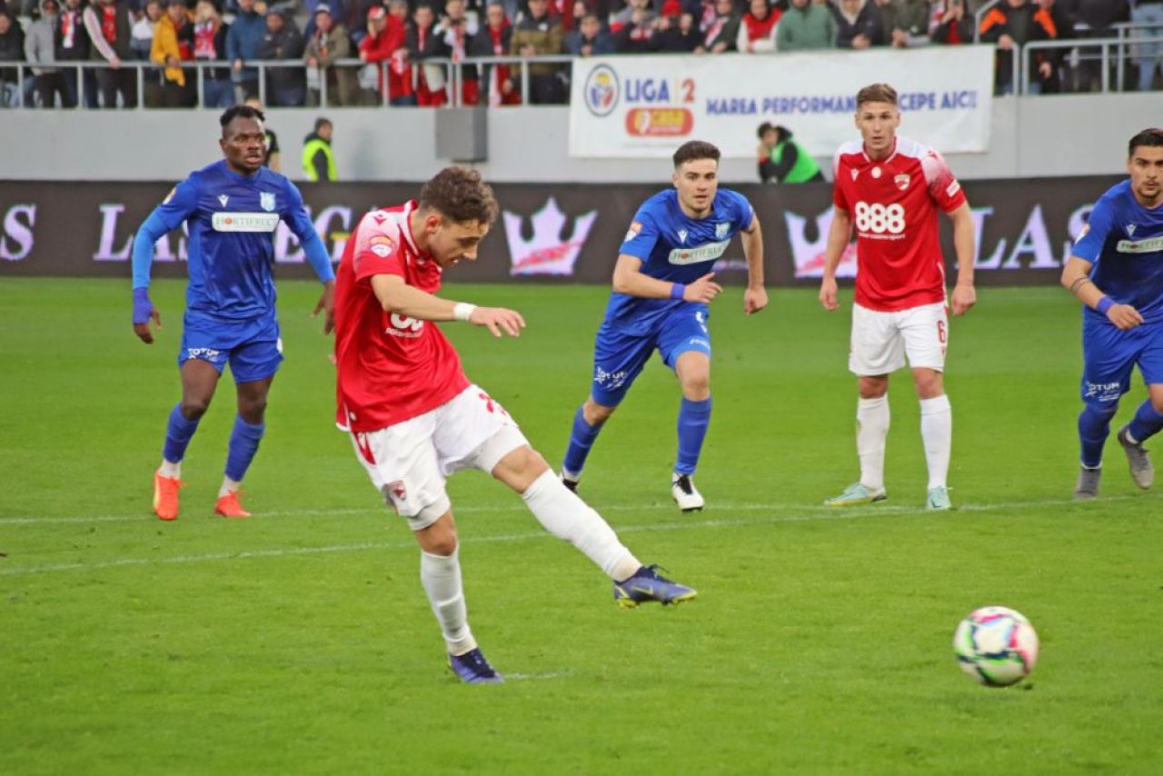 Cum ar arăta duelurile jucătorilor cu nume haioase: Olaru vs. Cană, Brînză vs. Pătlăgică, Cojocaru vs. Blănuță, Lefter vs. Bani_7