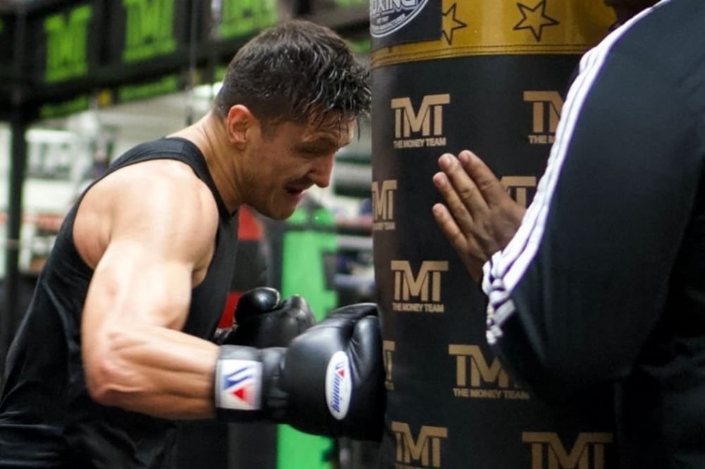 Poveste incredibilă cu Mayweather și un campion român: ”Cineva l-a sunat, am crezut că am bătut pe cine nu trebuie. În 15 minute era acolo, m-am panicat, venea spre mine”  _28