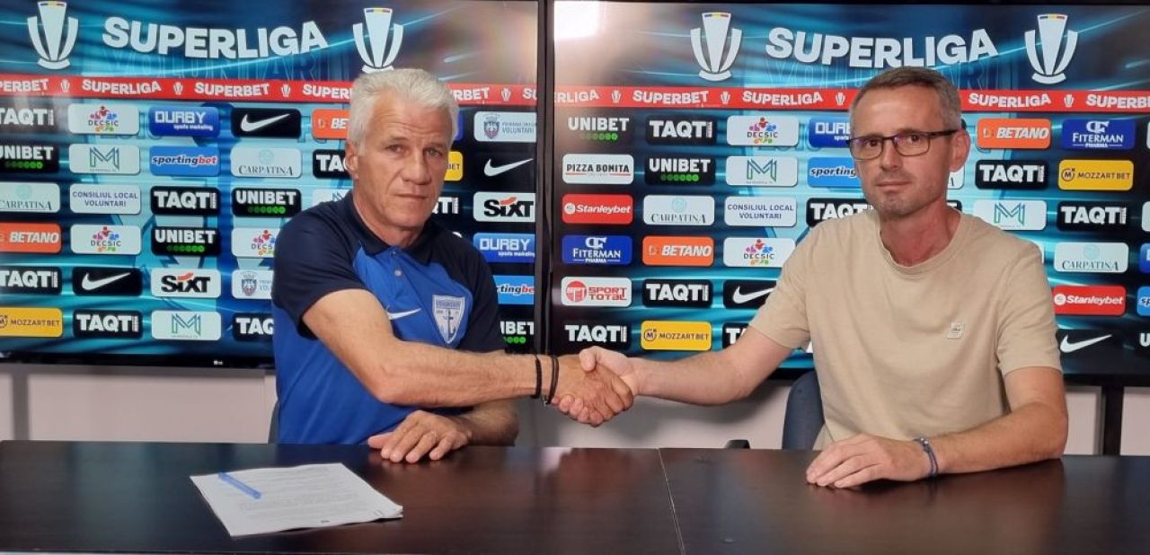 Canicula nu înspăimântă un antrenor din Superligă.