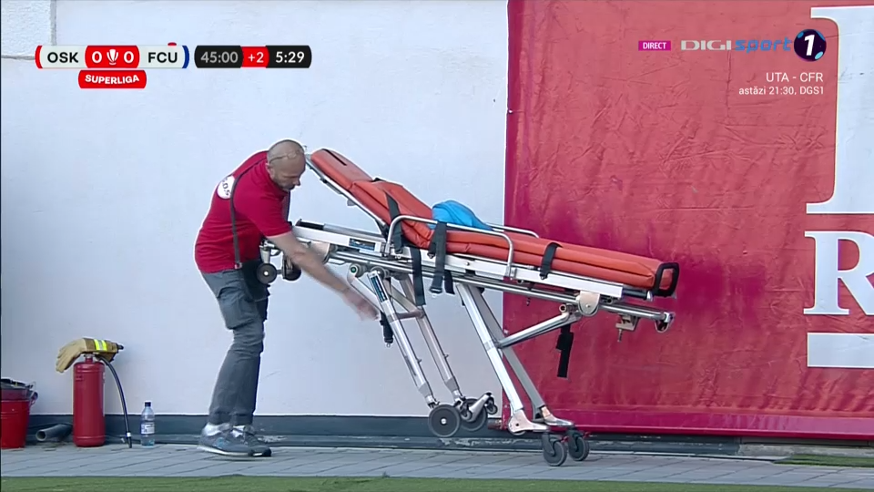 Momente jenante la Sfântu Gheorghe! Accidentat, Rodriguez a fost dat jos de pe targă, deoarece nu a putut fi urcată în ambulanță_13