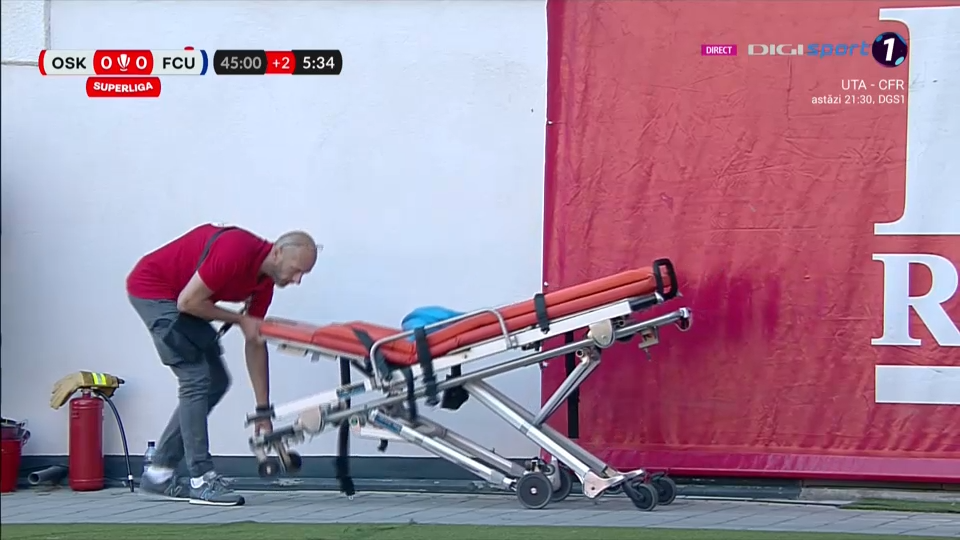 Momente jenante la Sfântu Gheorghe! Accidentat, Rodriguez a fost dat jos de pe targă, deoarece nu a putut fi urcată în ambulanță_15