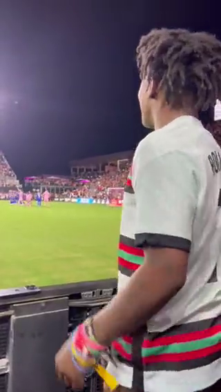 Dacă marchează, sunt fanul lui . Ce a făcut celebrul fan al lui Ronaldo după reușita lui Messi: imaginile s-au viralizat instant