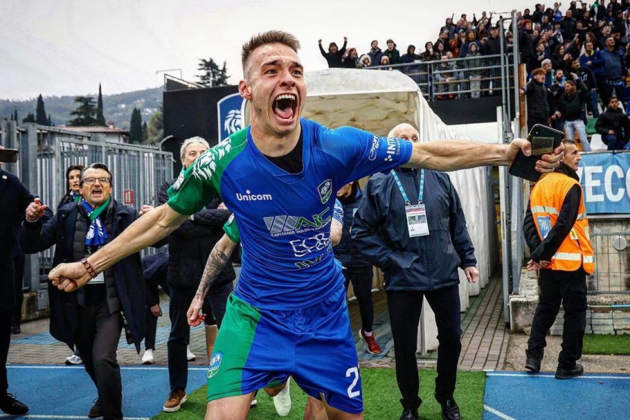 Echipele-tip pentru viitorul sezon din Serie B! Câți români vor fi titulari, Dennis Man și Valentin Mihăilă nu prind primul ”11” la Parma_1