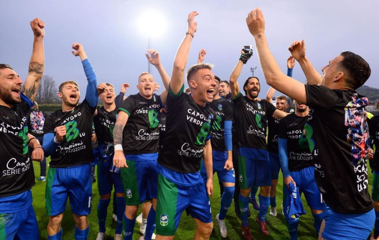 Echipele-tip pentru viitorul sezon din Serie B! Câți români vor fi titulari, Dennis Man și Valentin Mihăilă nu prind primul ”11” la Parma_3