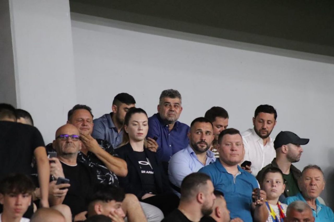 Prim-ministrul Ciolacu, prezent la derby-ul FCSB - Dinamo! Unde a stat _2