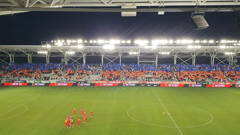 Scenografie cu mesaj multiplu pusă la punct de fanii FCSB-ului la meciul cu Dinamo_3