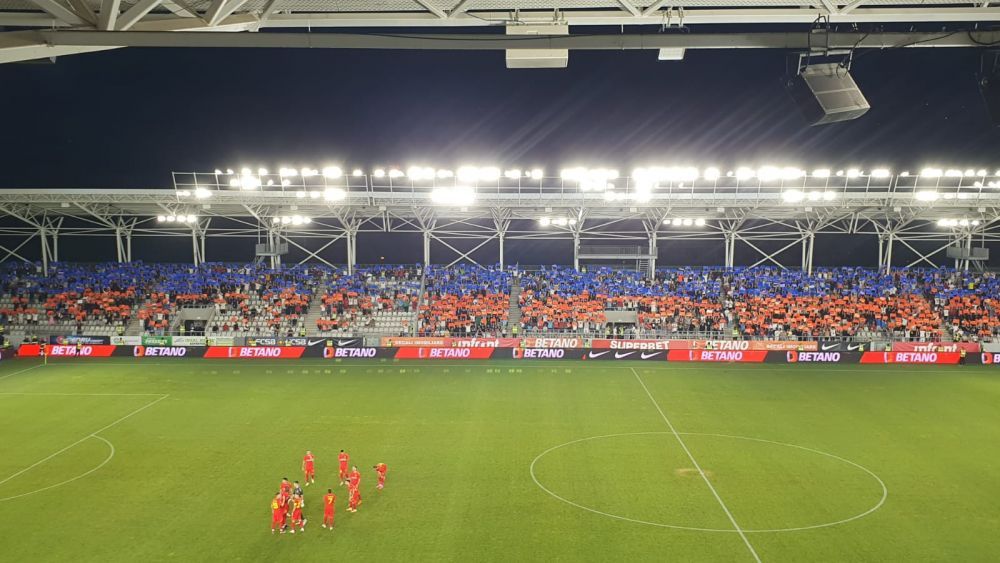 Scenografie cu mesaj multiplu pusă la punct de fanii FCSB-ului la meciul cu Dinamo_3