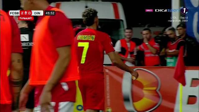 Un fan dinamovist și-a aruncat telefonul spre Florinel Coman! Fotbalistul a avut o reacție genială _15