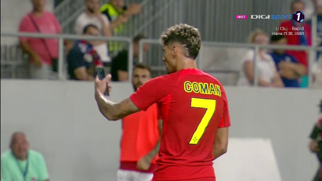 Un fan dinamovist și-a aruncat telefonul spre Florinel Coman! Fotbalistul a avut o reacție genială _35