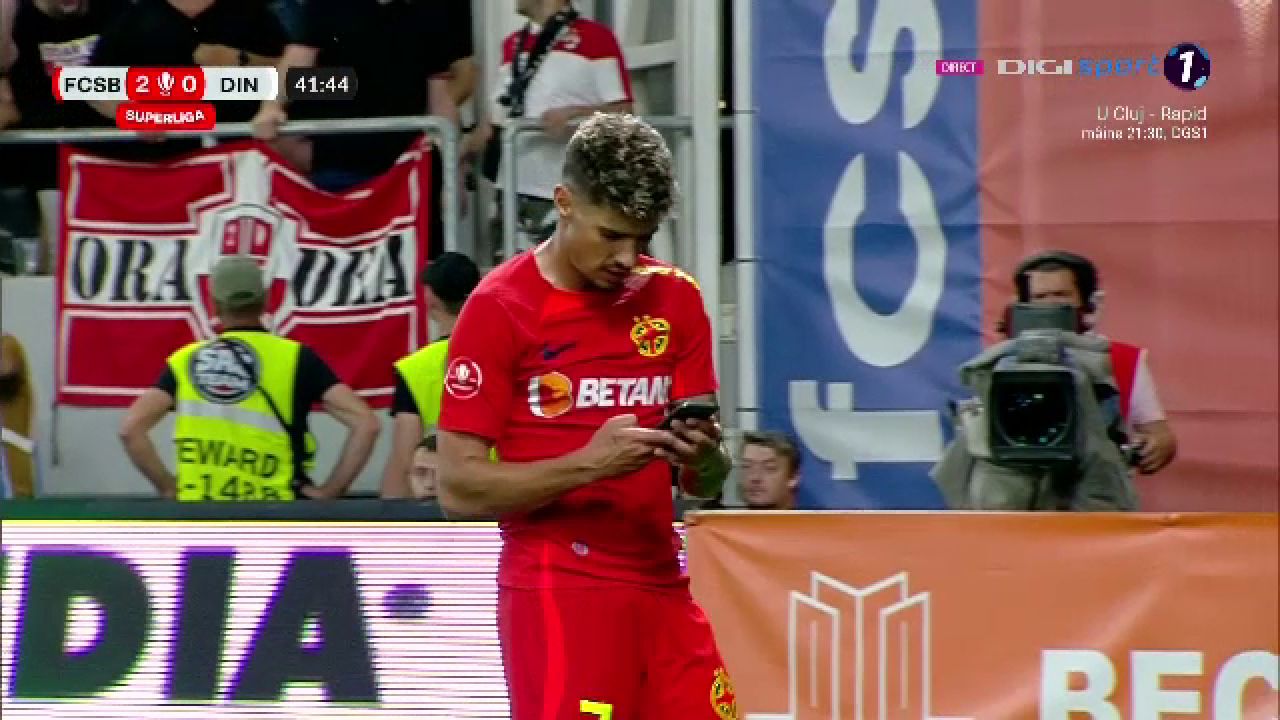 Ce a spus Florinel Coman, după ce un fan dinamovist și-a aruncat telefonul spre fotbalistul de la FCSB_8