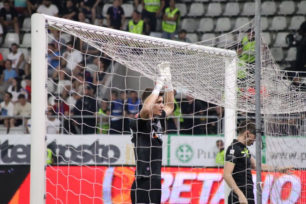 Gestul frumos al lui Târnovanu, care i-a făcut pe ultrașii lui Dinamo să nu îl mai înjure_7