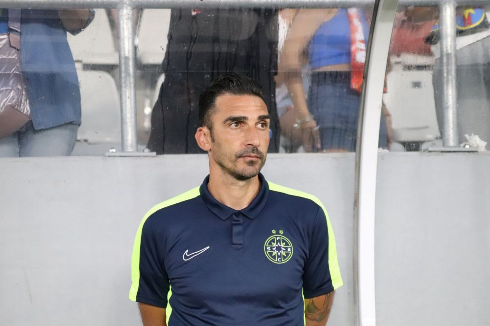 Ce a zis Charalambous despre pilele FCSB la prim-ministrul Ciolacu, care a fost la meciul cu Dinamo