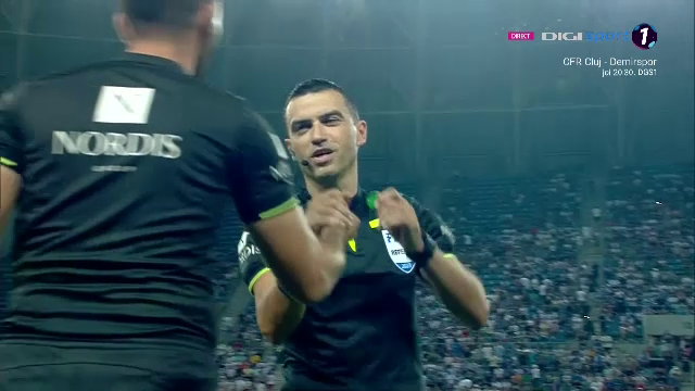 Ovidiu Hațegan a revenit la centru în Liga 1! Cele mai tari imagini cu arbitrul român_14