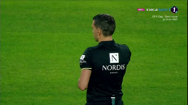 Ovidiu Hațegan a revenit la centru în Liga 1! Cele mai tari imagini cu arbitrul român_34