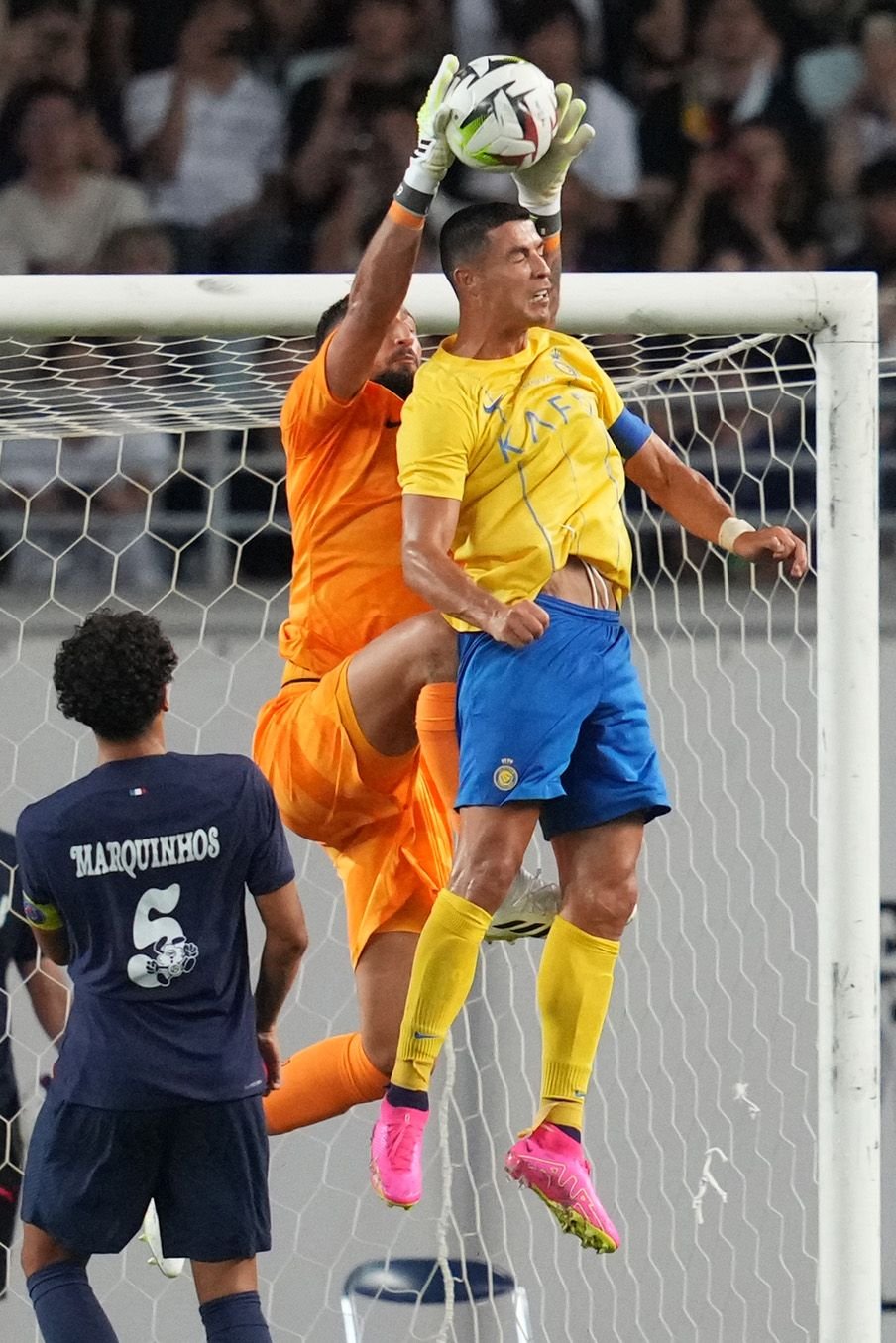 La 38 de ani, Cristiano Ronaldo a vrut să recreeze un gol istoric contra lui PSG. Ce a ieșit_10