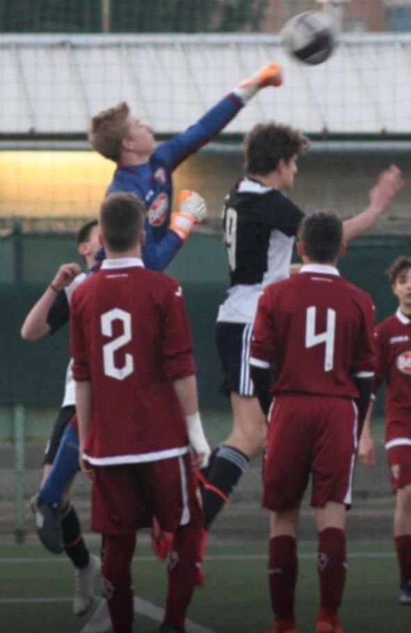 Portarul român care a apărat la Juventus Torino și Torino FC a semnat cu o nouă echipă: ”Sunt puțini de vârsta mea care joacă la profesioniști”!_14