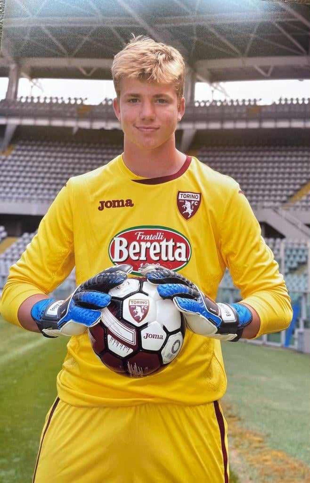 Portarul român care a apărat la Juventus Torino și Torino FC a semnat cu o nouă echipă: ”Sunt puțini de vârsta mea care joacă la profesioniști”!_16