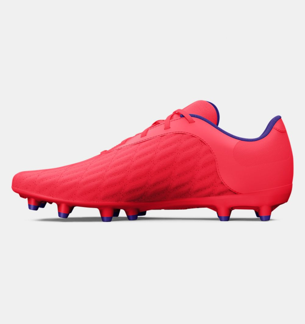 Under Armour a lansat primele ghete dedicate exclusiv fotbalistelor (P)_4