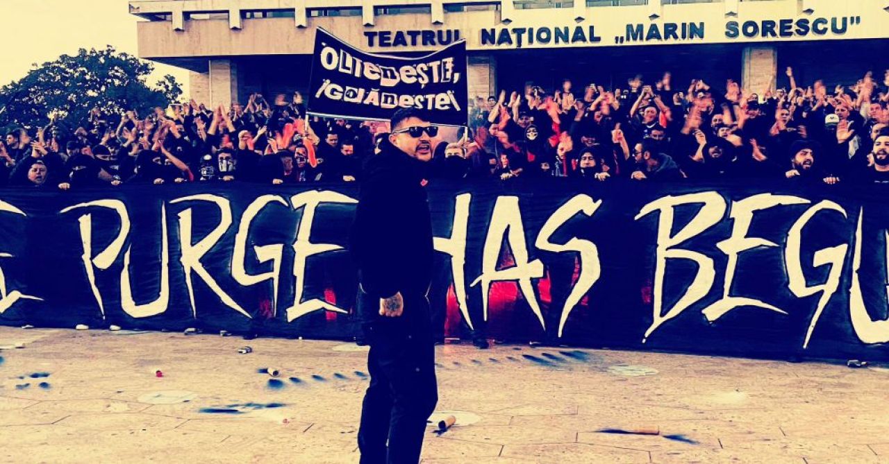 Lovitură pentru Adrian Mititelu! ”Ruptură” în Peluza Sud de la FCU Craiova_3