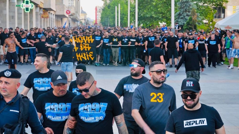 Lovitură pentru Adrian Mititelu! ”Ruptură” în Peluza Sud de la FCU Craiova_4
