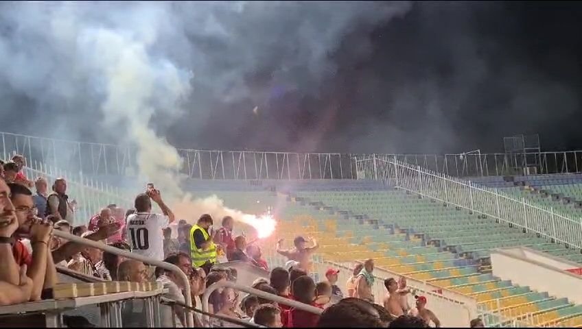 Galeria FCSB, provocată în Bulgaria. Ce au scandat fanii lui CSKA 1948 Sofia_2