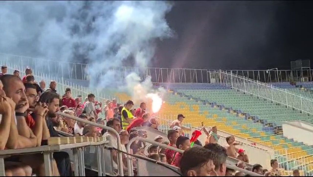 Galeria FCSB, provocată în Bulgaria. Ce au scandat fanii lui CSKA 1948 Sofia_3