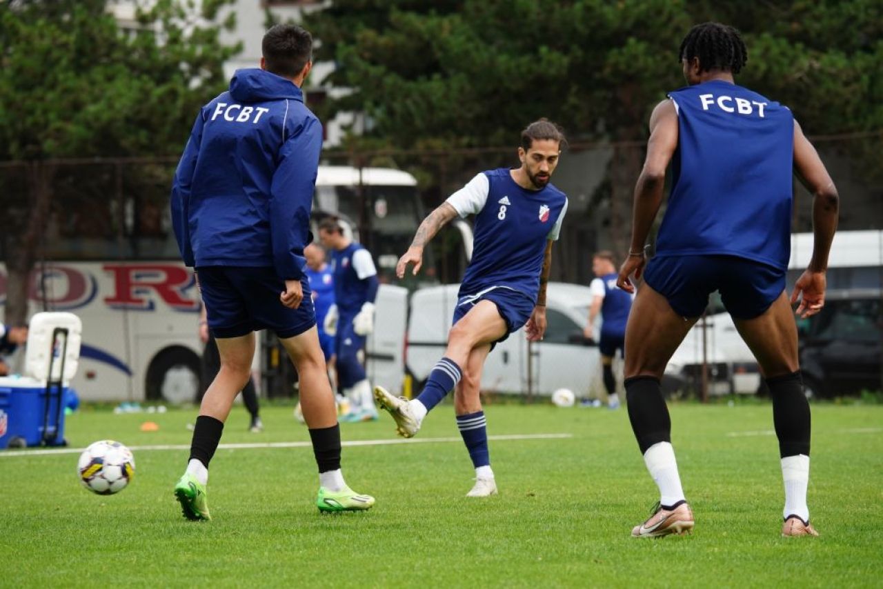 Debut de sezon teribil pentru FC Botoșani. Țigănașu, dublă fractură la coloană! Mailat, ruptură de ligamente!_4