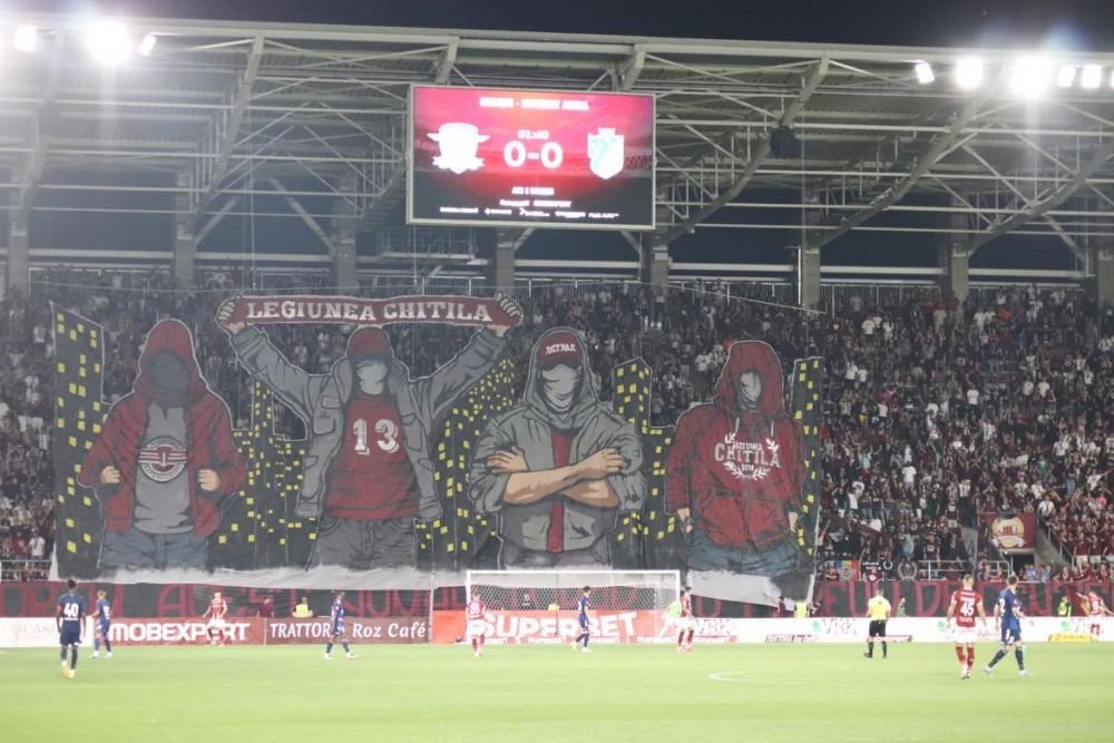 Imagini incendiară din Giulești, la Rapid - FC Botoșani! Coregrafie spectaculoasă prezentată de suporterii din peluză_2