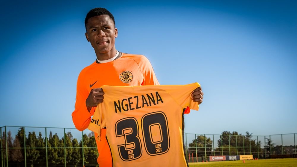 Sud-africanii aruncă bomba la FCSB! ”Care este vârsta lui Siyabonga Ngezana? Nimeni nu crede asta”_7