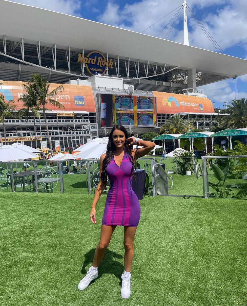 Cea mai sexy influenceriță din tenis, implicare neașteptată în cazul Simonei Halep: 